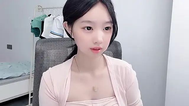 Yoyo33355 网络视讯表演