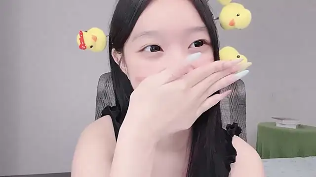 Yoyo33355 在線直播表演