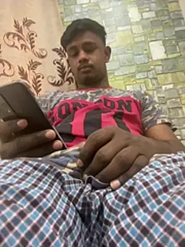 Raa9990's Webcam Show