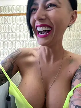 1HelenRose's Webcam Show