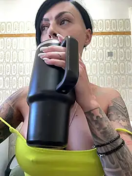 1HelenRosen Webbikameraesitys