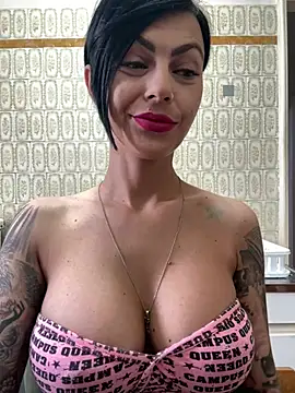 Show modela 1HelenRose na web-kameri