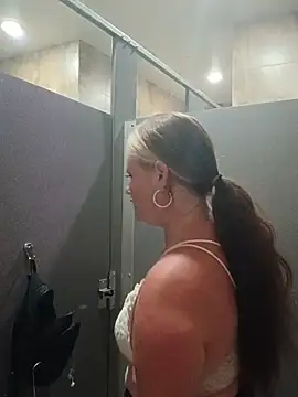 Luciouslesha's Webcam Show