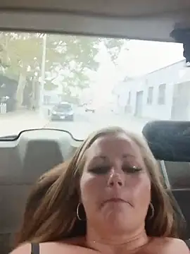 הופעת וובקאם של Luciouslesha