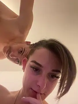Quenn667 webkamerás műsora
