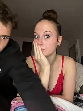 Quenn667 Show in webcam