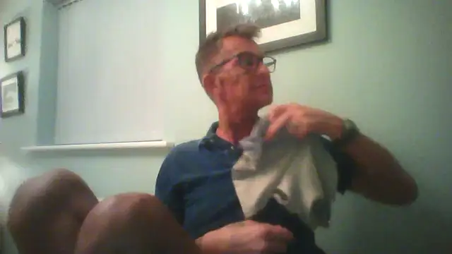 EngagingBench23 Webcamshow