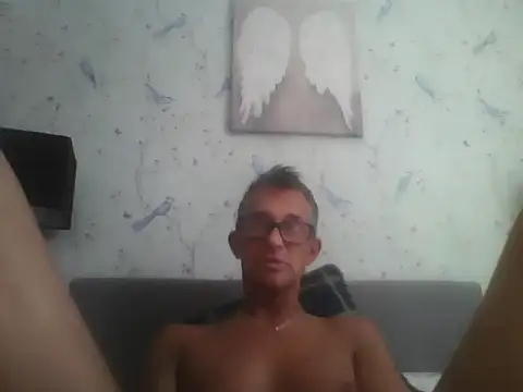 EngagingBench23's Webcam Show