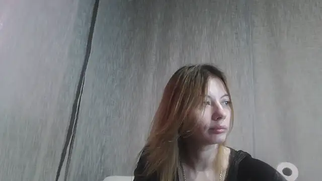 Chatroom XXX en direct de AnnaCrazyHot