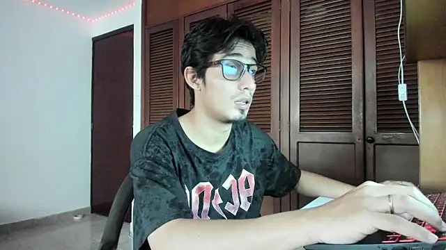 SrIncognito666 webcam show