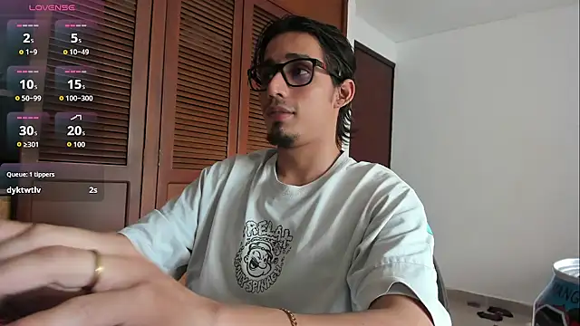 SrIncognito666 Шоу с уебкамера