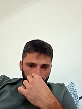 Show de StraightSerb na webcam