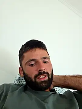 Show de StraightSerb na webcam