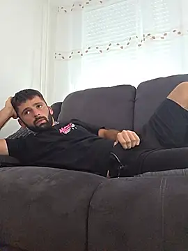 StraightSerb webkamerás műsora