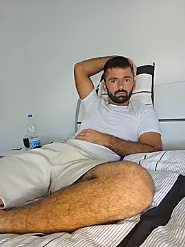 Show modela StraightSerb na web-kameri