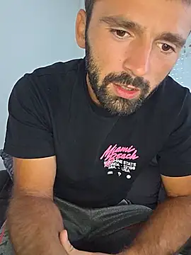 Show de StraightSerb na webcam