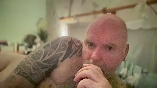 Tattooed_Dilf_01 Webcamshow