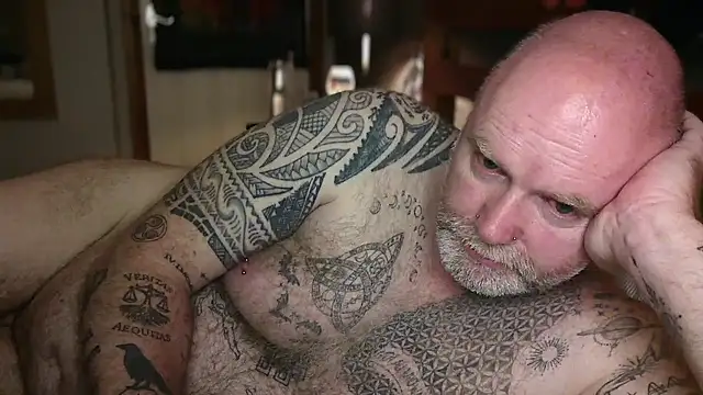 Tattooed_Dilf_01: вебкам-шоу