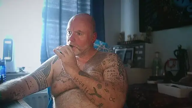 Tattooed_Dilf_01 Live XXX-chat