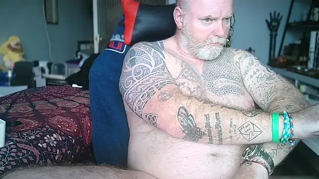 Show Webcam de Tattooed_Dilf_01