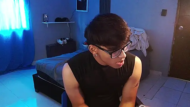 Mr_yisuzzn Webbikameraesitys