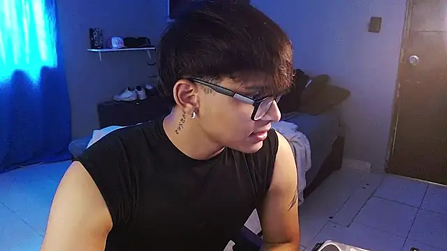 Mr_yisuzz Show Webcam