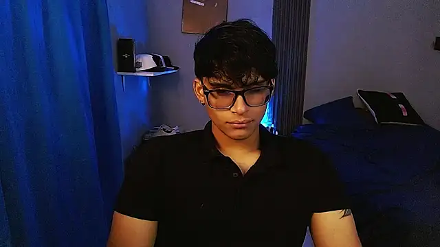 Mr_yisuzz's Webcam Show