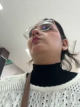 Bella-Rossi Live XXX-Chat