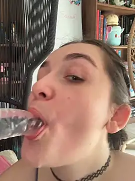 Ana_Delacour élő XXX-chatje