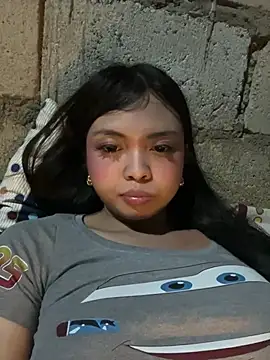 Show modela HardCockOfMissAesha na web-kameri