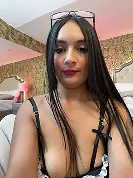 Chat +18 de MaddisonMartins ao vivo