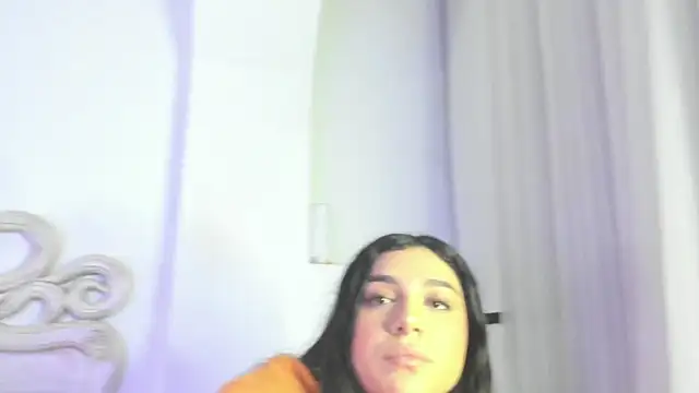 salo_angel_ Adlı Modelin Canlı XXX Sohbeti