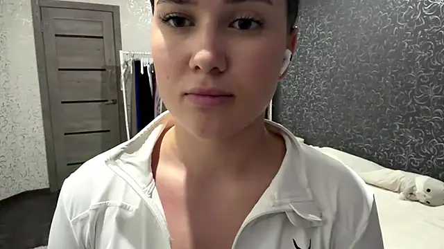 cuteshowy's Webcam Show