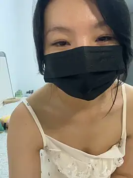 XXX chat uživo modela momo-wu