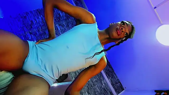 Keily_Tsx1 Show in webcam