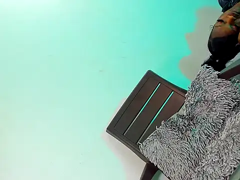הופעת וובקאם של Keily_Tsx1