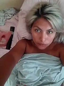 Aurora3xxx's Webcam Show