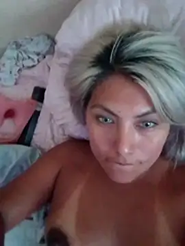 Chat +18 de Aurora3xxx ao vivo