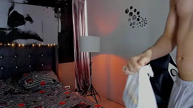 theo_riviera webkamerás műsora