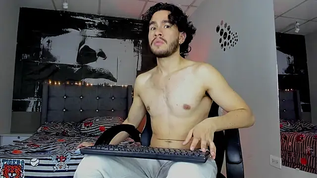 theo_riviera: вебкам-шоу