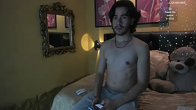 theo_riviera – webcam-show