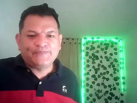 Alessandro-luxen Webbikameraesitys