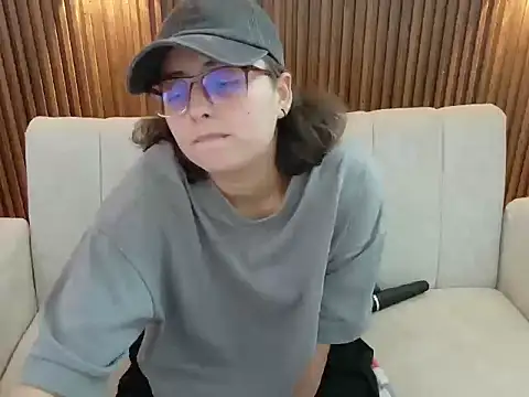Chat +18 de feelena_mysoull ao vivo