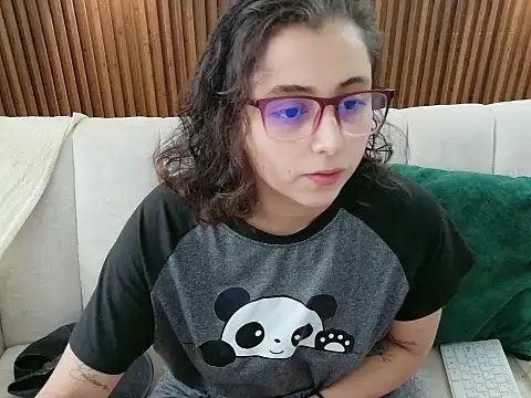 Show modela feelena_mysoull na web-kameri