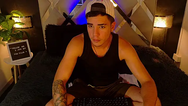 Alex-Rodriguezz's Webcam Show