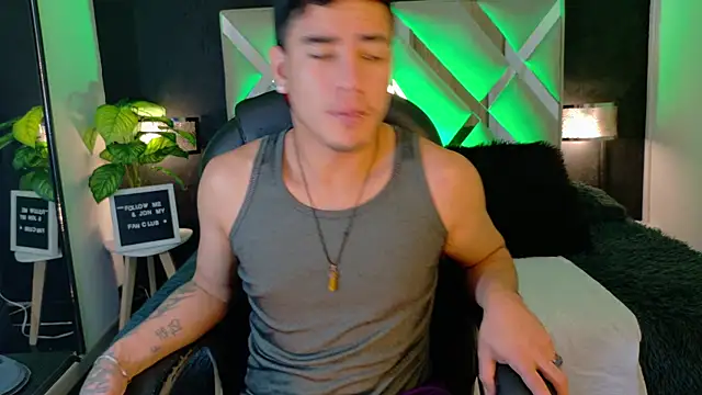 Alex-Rodriguezz's Webcam Show