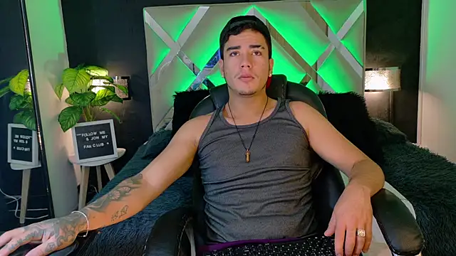 Alex-Rodriguezz Webcam show