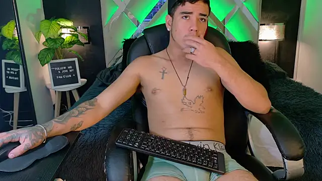 Alex-Rodriguezz Show in webcam