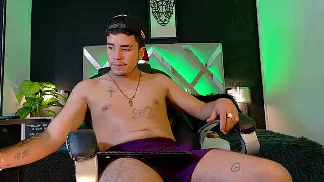 Alex-Rodriguezz's Webcam Show