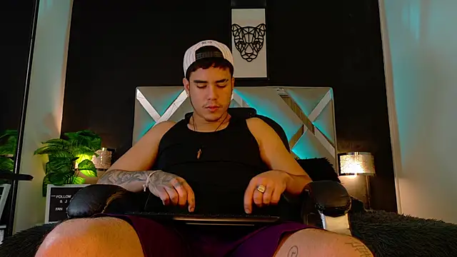 Alex-Rodriguezz Webcam show